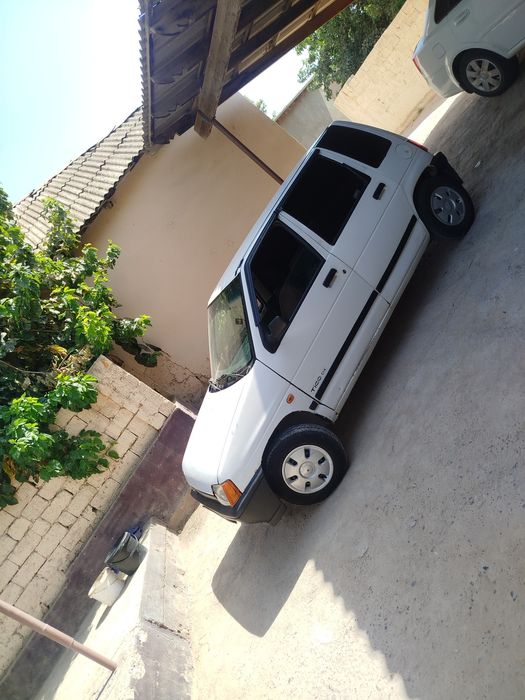 Tico 2001 yili Dakumentalni Propan gazi bor. Yangi mator qoʻyilgan.