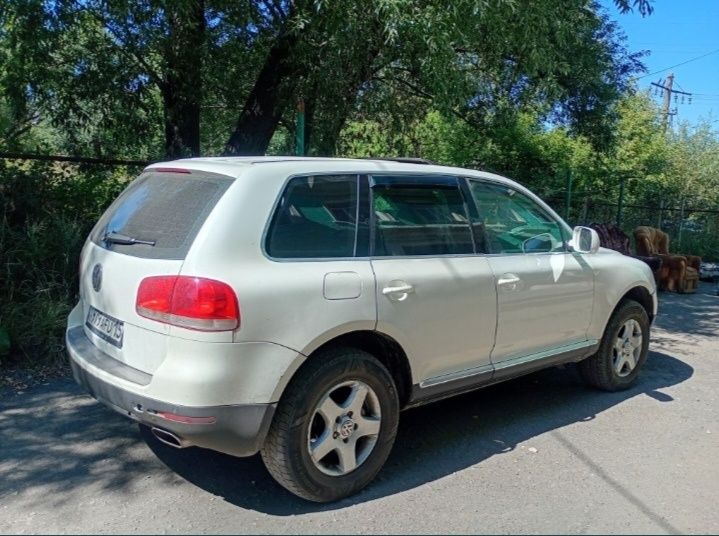 В продаже Touareg 2004