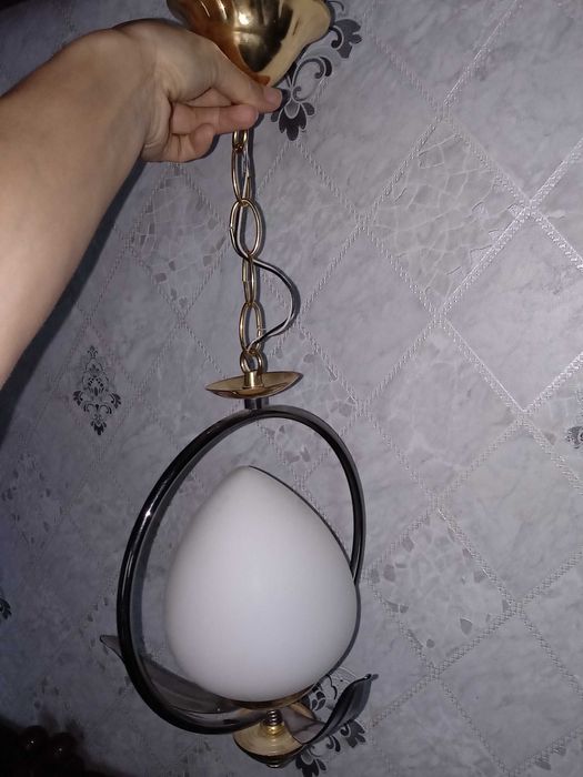 Продам Люстру продам