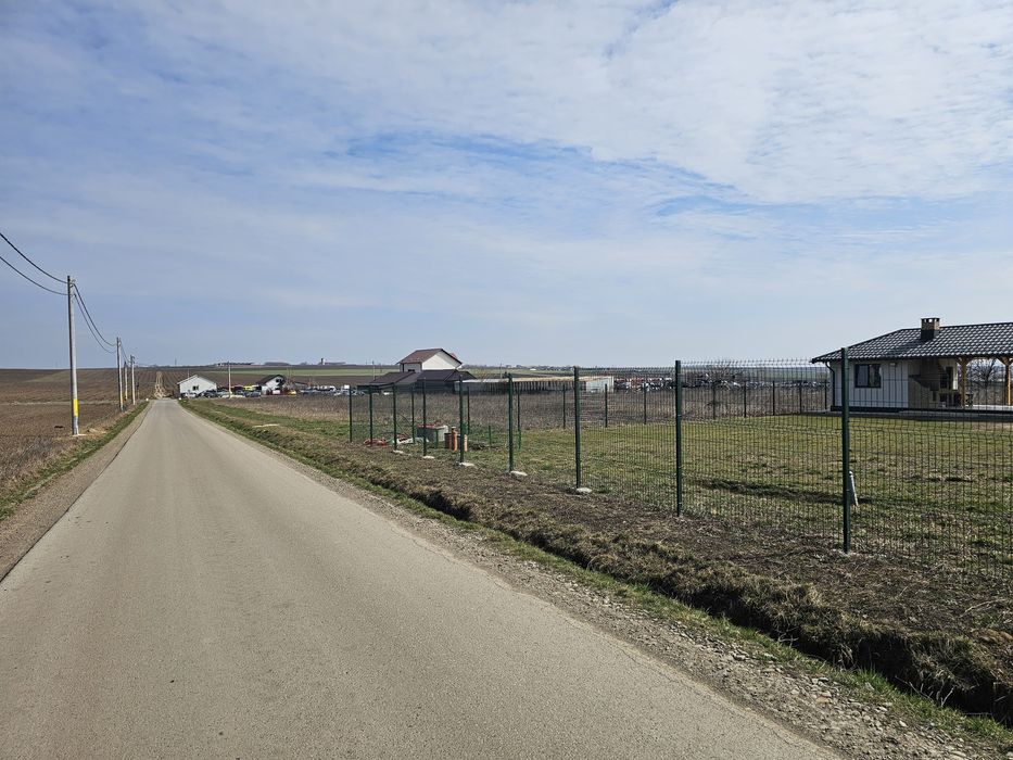 Proprietar- Vand loturi teren intravilan-Ideal pentru casa-Rachiti