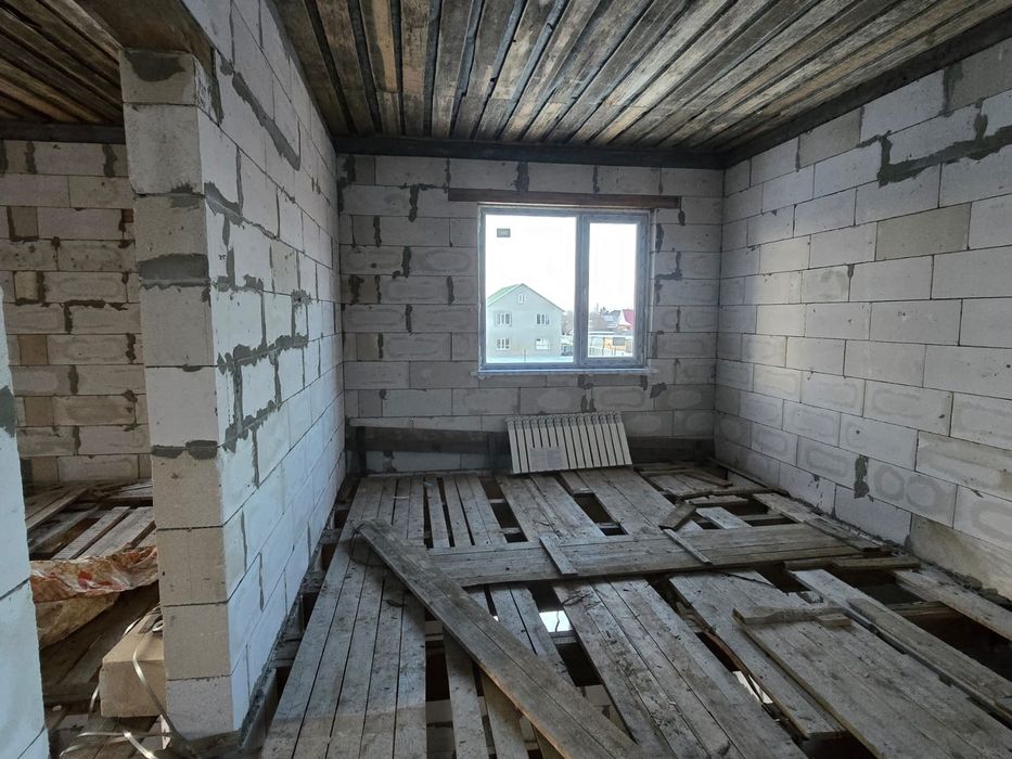 Жер үй сатылады.