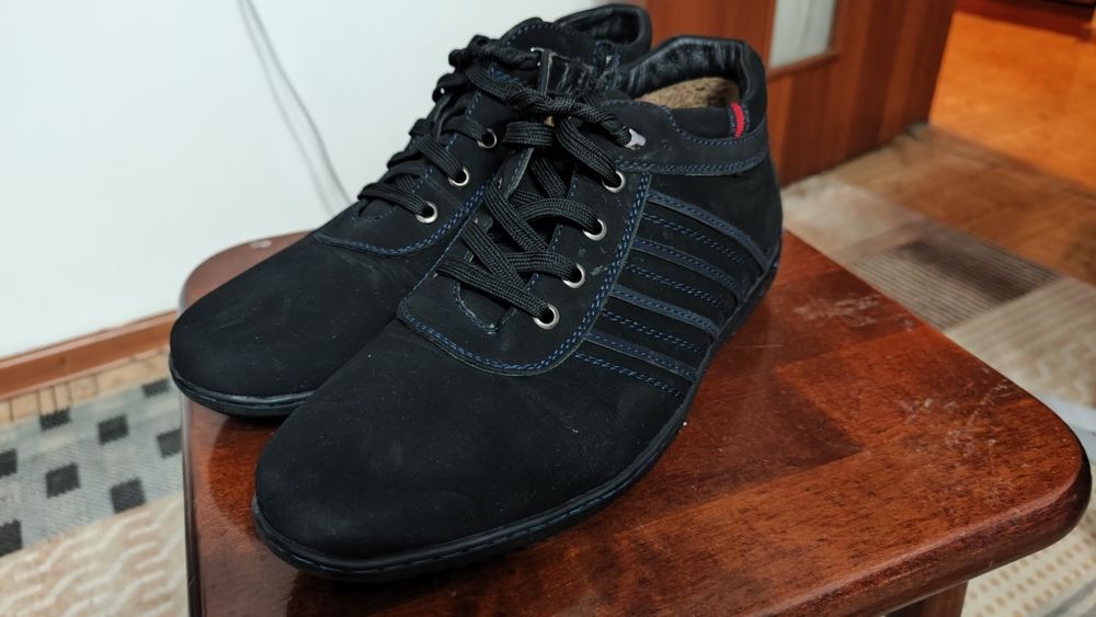 Ботинки замшевые