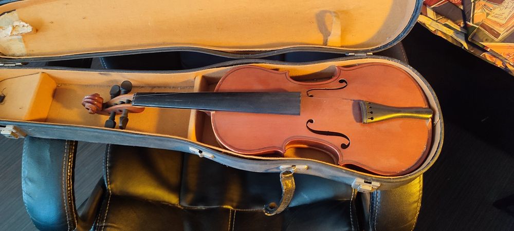 Цигулка нова 55см