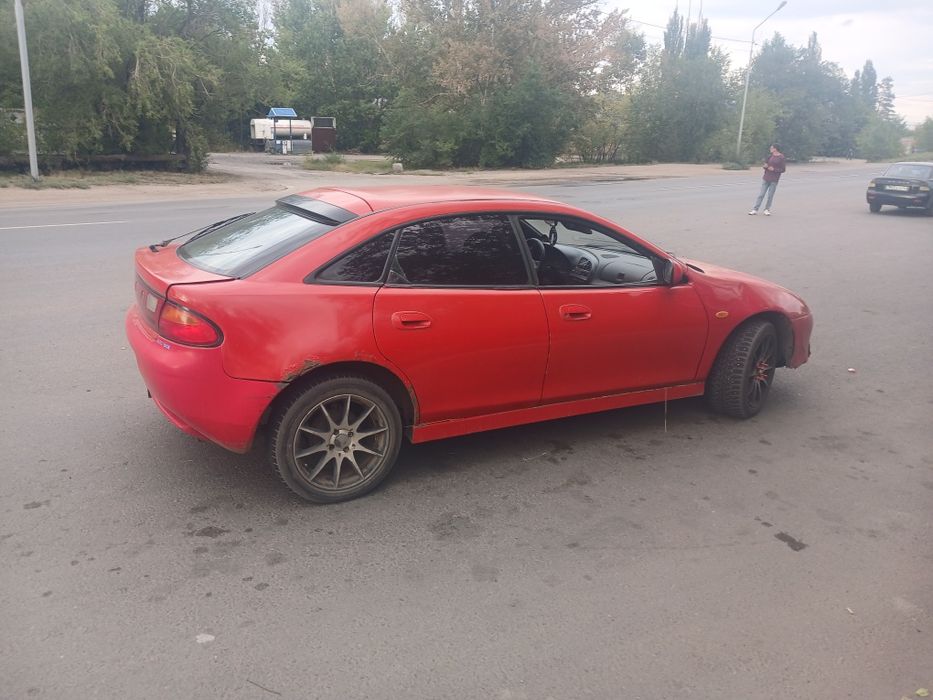 Продам мазду 323