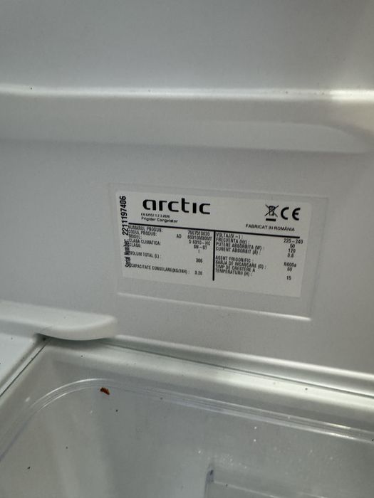 Vand frigider ARCTIC