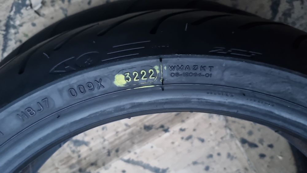 Anvelopa Moto Scooter Michelin 120/70 R15 impecabilă DOT3222