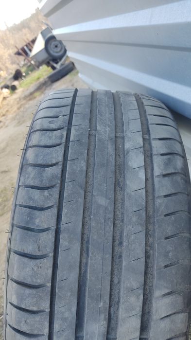 Два баллона 255/45 r18