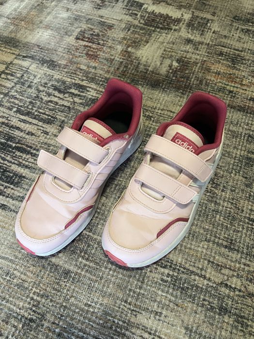 Маратонки adidas за момиче