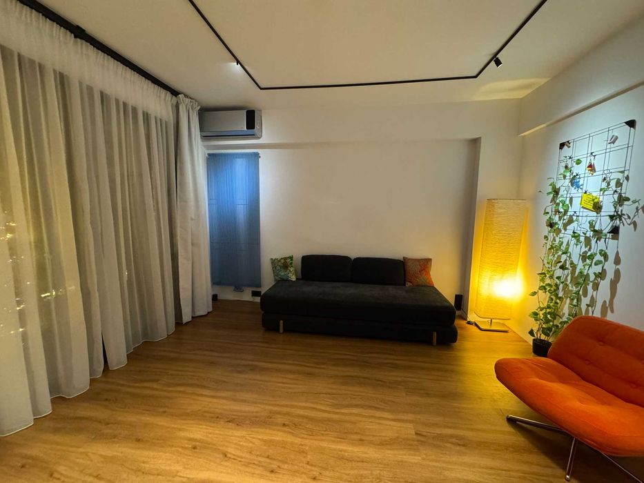 proprietar Smart Luxury Studio | Universitate | Romarta | Capsa