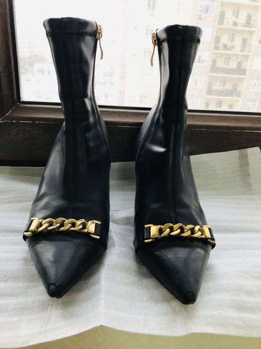 Босоножки бежевые