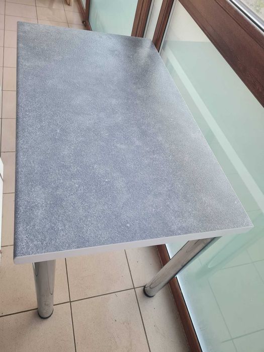 Vând masă de bucătărie