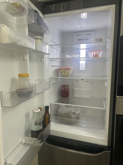 Продам холодильник LG!