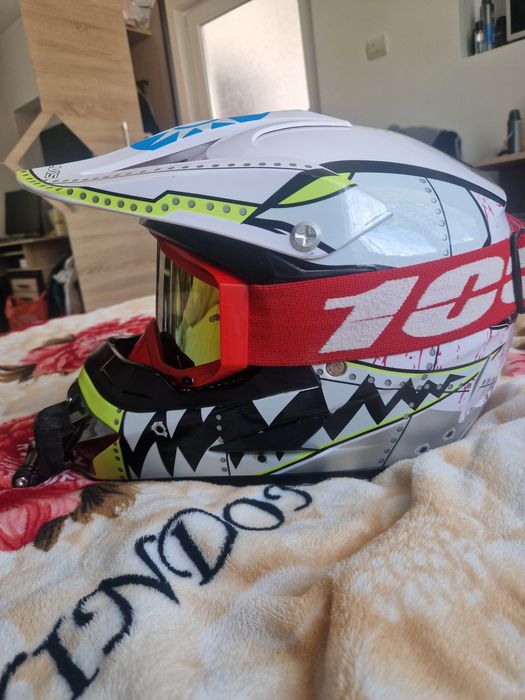 Vand casca Enduro Cross cu ochelari la pachet