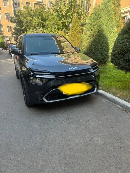 kia carens машина