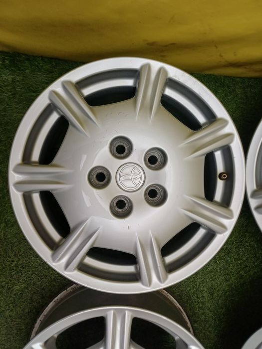 Диски R16 5x114.3 на Toyota и другие.