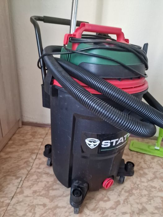 Продавам прахосмукачка за сухо и мокро почистване