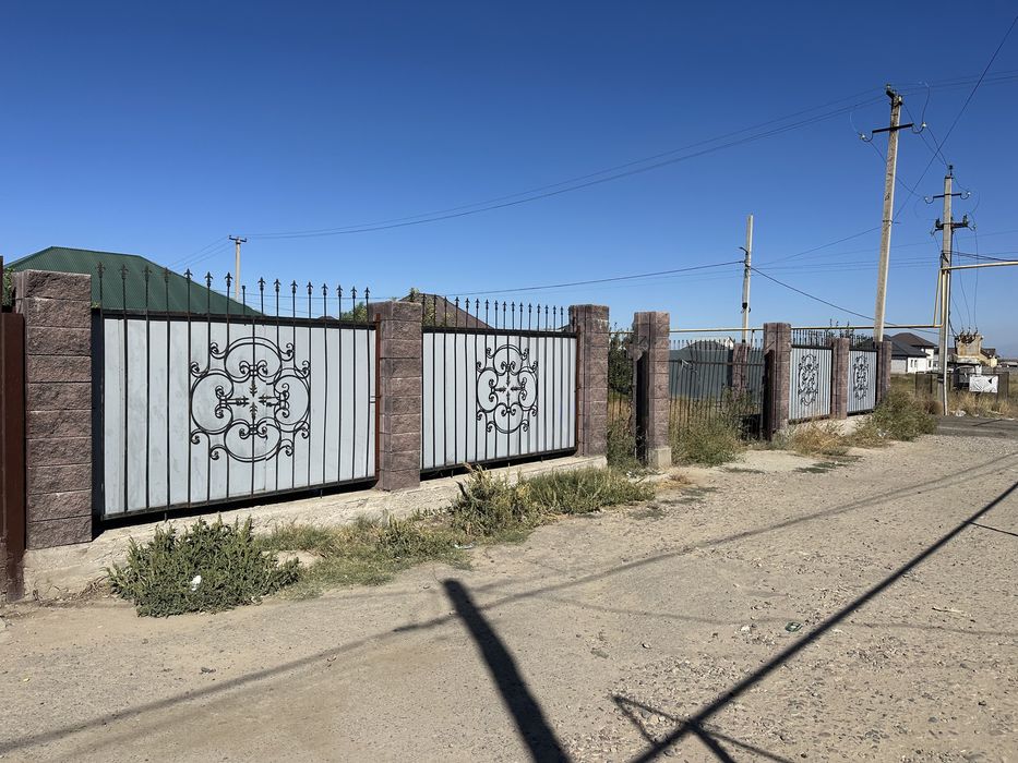 Участок огороженный