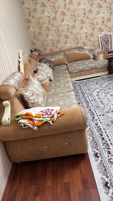 Диван сатылады залга арналган