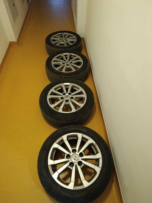 Jante + anvelope Toyota