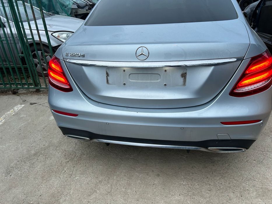 Fuzetă dreapta față Mercedes E class W213