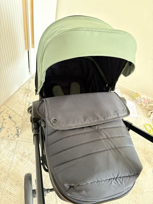 Коляска детская почти новая