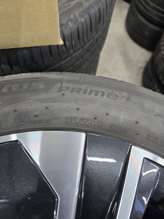 4 Броя 215/55/17 Hankook 2x5,8mm 2x4,8mm 25dot