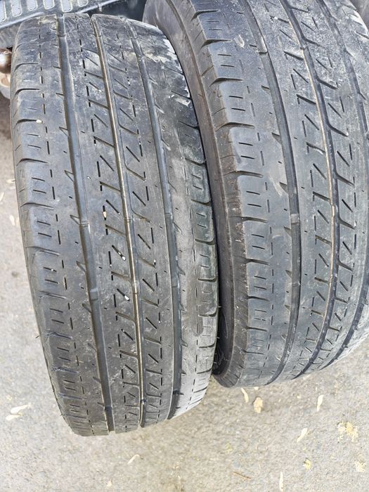 Vând cauciucuri 215/65/16 C