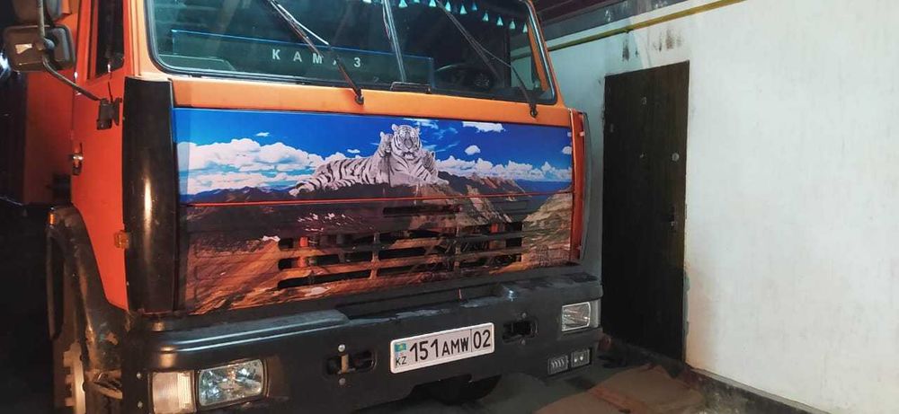 наклейки на авто