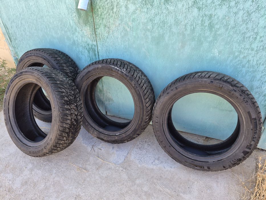 Продам зимние шины GOODRIDE