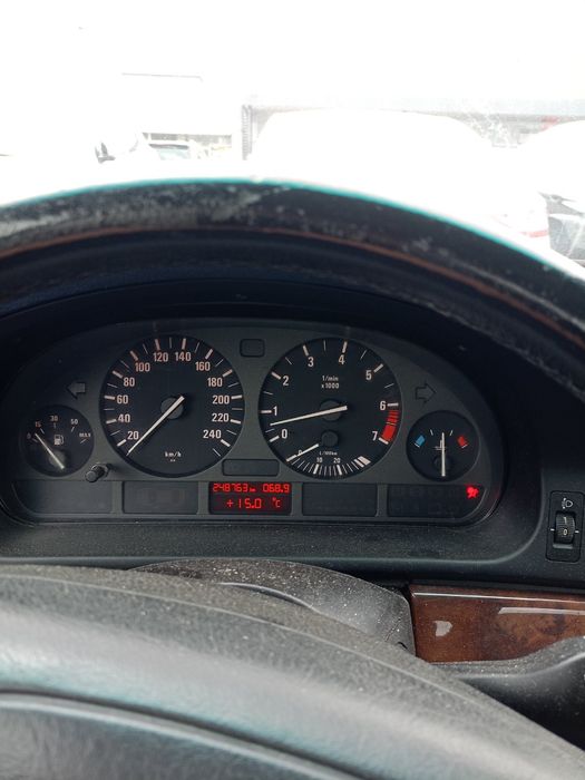 Лек автомобил Bmw 520