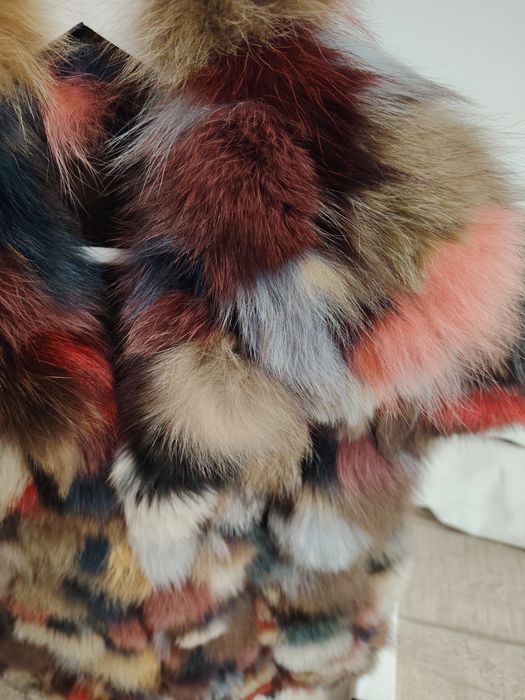 Vând vestă blană de vulpe superbă!