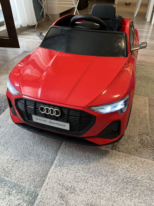 Електрическа количка за едно или две деца - Audi