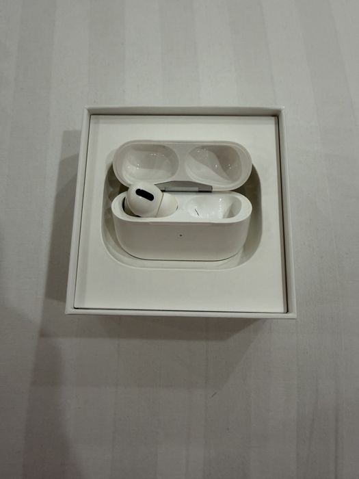 Apple airpods pro