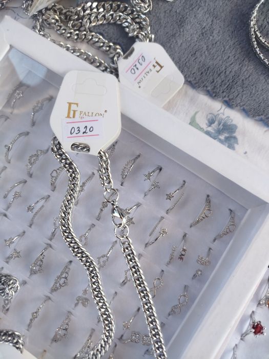 Продается бижутерия