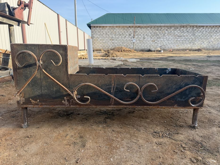 Продам мангал с ножками