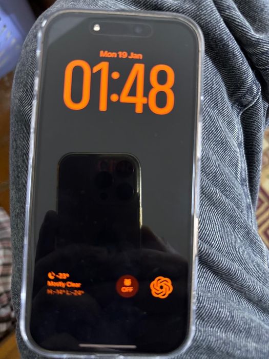 Iphone 16 pro only 6 months old