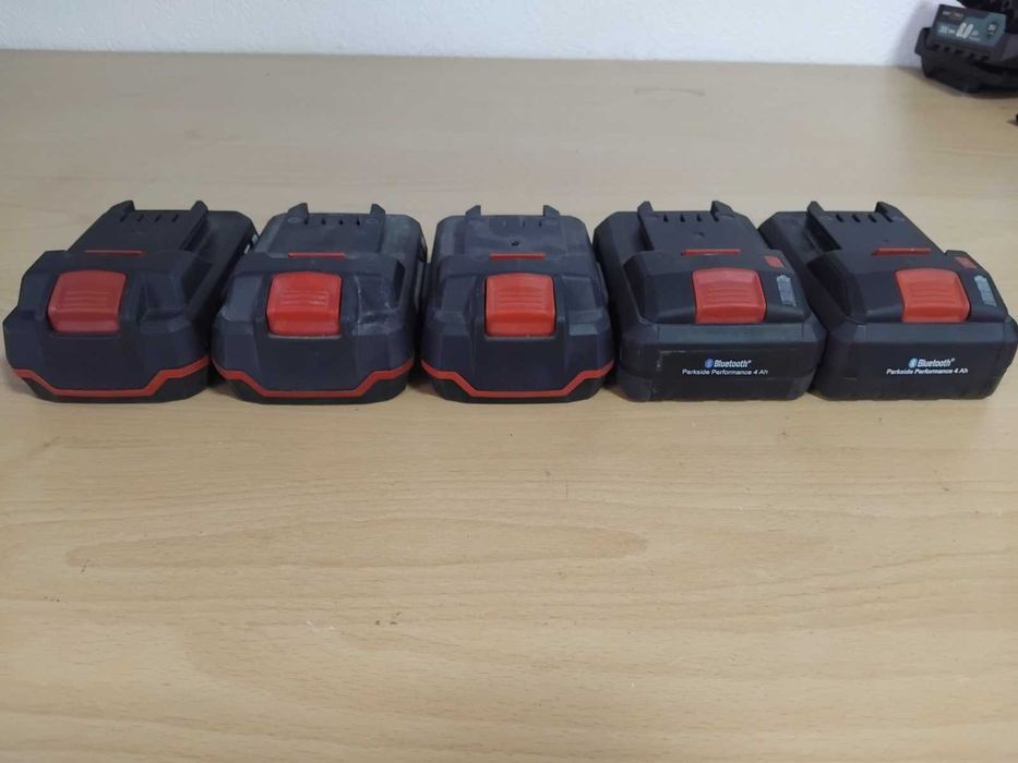 Продавам кутии за батерии PARKSIDE 20V – с електроника, без клетки