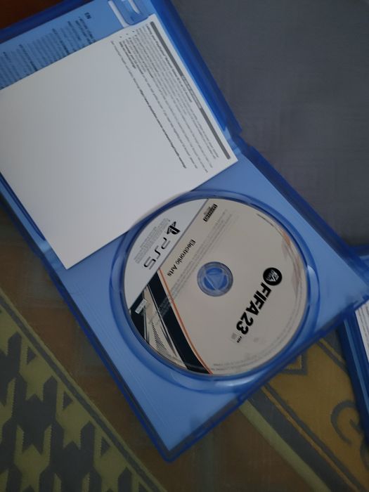 Продам игры PS5: FIFA 23 и MK11 — куплены год назад, почти не играл