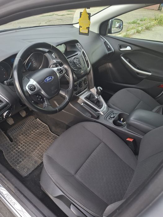 FORD Focus 2014 — imagine 5