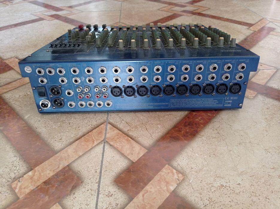 Yamaha pult mixer sotiladi