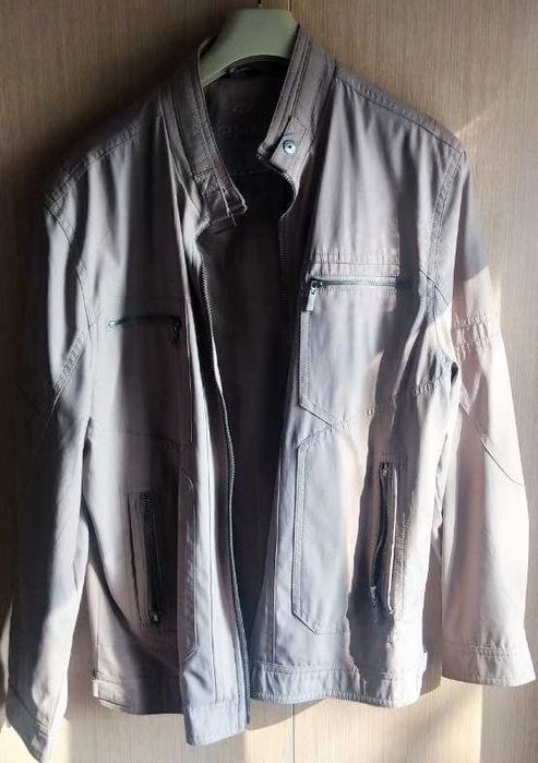 Продаю свои вещи, оригинал, не китай, 54 размер