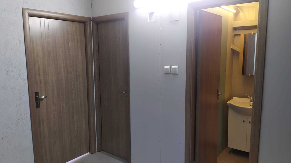 Spatiu 50 mp in hala pe Centura de Nord Craiova, la etajul 1