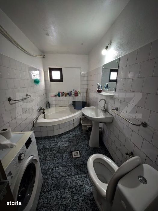 Casa 4 camere, 180 mp, zona Exterior Est - Raducaneni