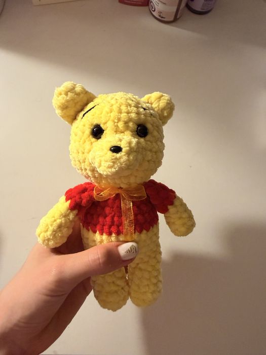 Ръчно плетена играчка мечо пух