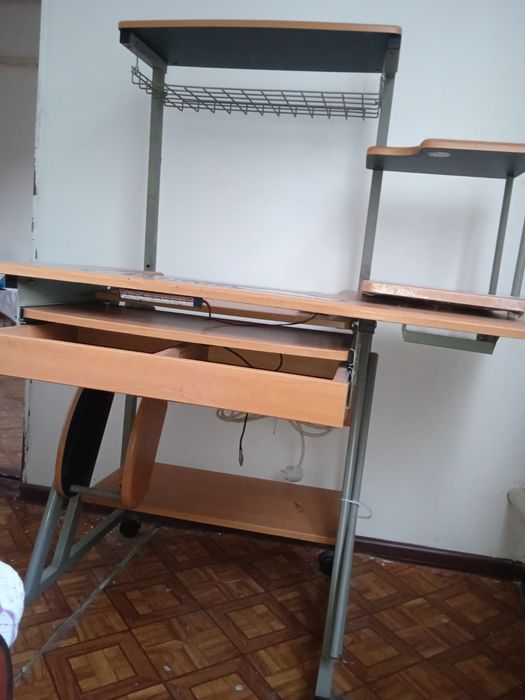 Компьютерный стол