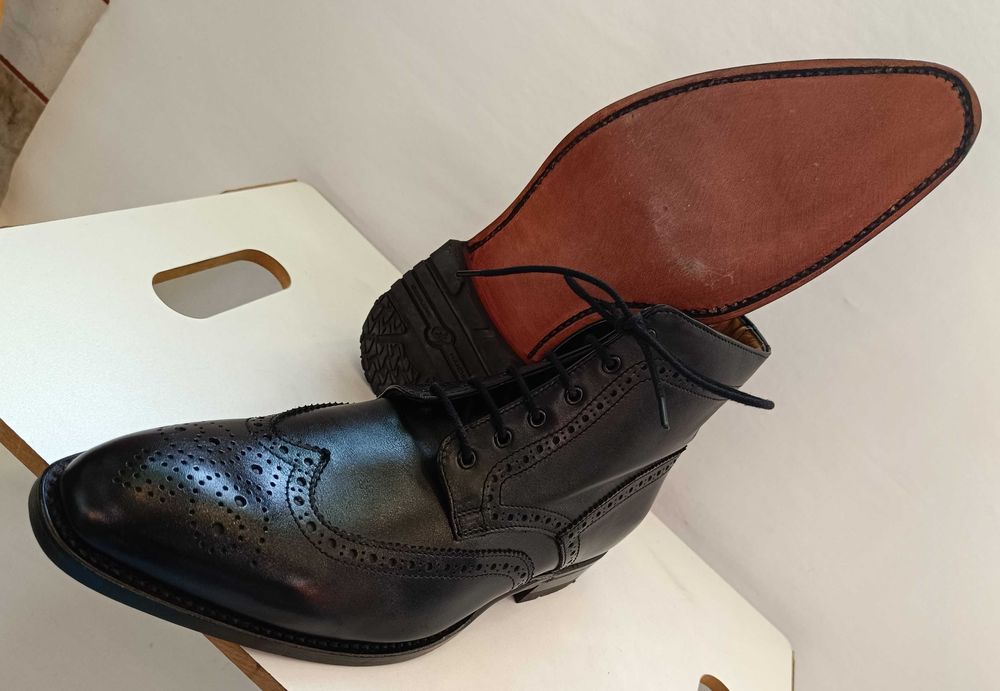 Ghete de lux 39.5 40 brogue lucrate manual GREVE NOI piele naturala