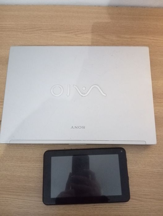 Laptop și tableta complet nefuncționale