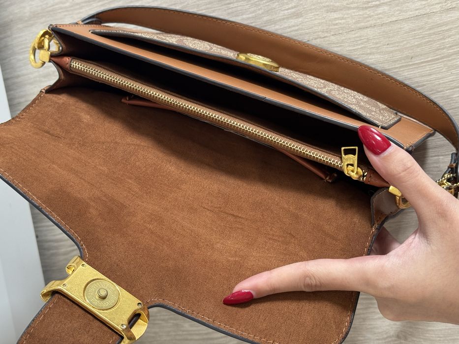 Чанта Elisabetta Franchi Fendi Coach Bottega Veneta