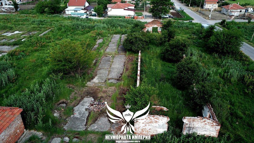 Продавам склад/селскостопански сгради 400РЗП в имот 3000кв с.Богданица