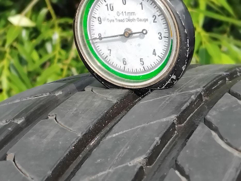 Гуми 225 45 18 Гудиър Goodyear 2 броя - нов внос. Не са нови!
Гумите са нов внос и са запазени, без забележки по структурата. Подходящи за дъл